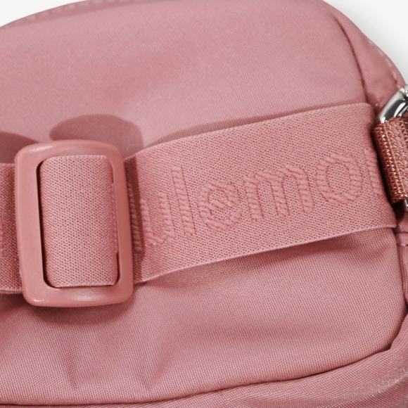 NWT! Lululemon Everywhere Belt Bag Nano Deco Pink Wrist Arm Stanley Owala Yeti - Picture 8 of 8